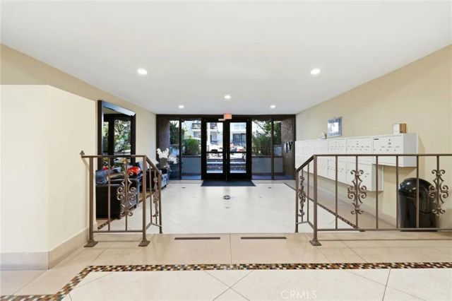 1735 N Fuller Ave 330, Los Angeles, CA 90046