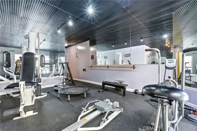 1735 N Fuller Ave 330, Los Angeles, CA 90046
