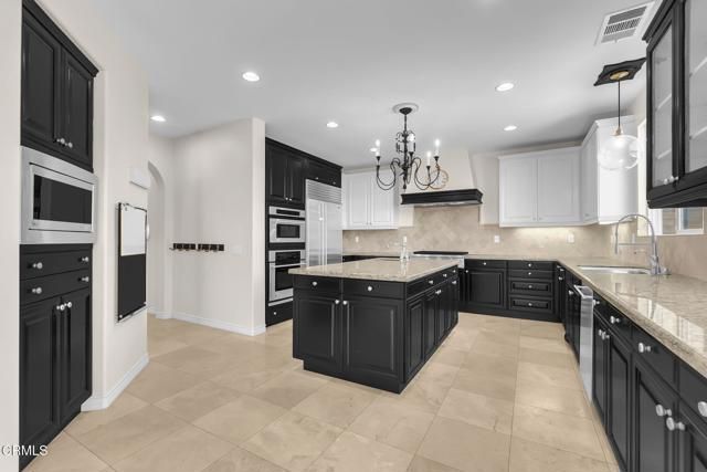 821 Somera Court, Simi Valley, CA 93065