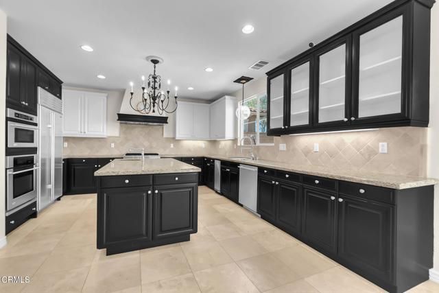 821 Somera Court, Simi Valley, CA 93065