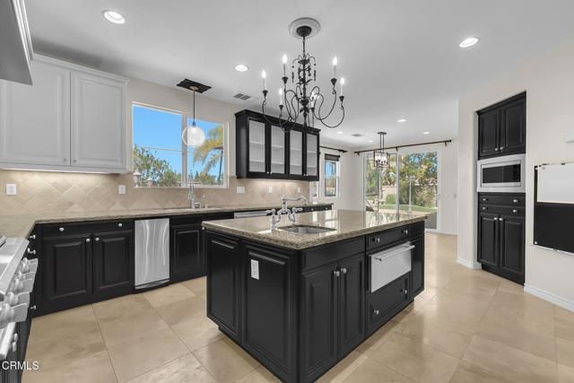 821 Somera Court, Simi Valley, CA 93065