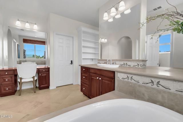 821 Somera Court, Simi Valley, CA 93065