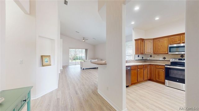 929 W Silver Meadow Loop, Hernando, FL 34442