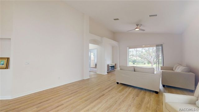 929 W Silver Meadow Loop, Hernando, FL 34442