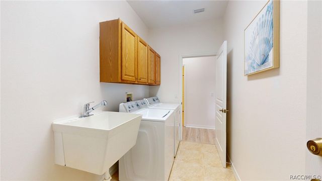929 W Silver Meadow Loop, Hernando, FL 34442