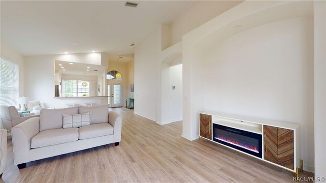 929 W Silver Meadow Loop, Hernando, FL 34442