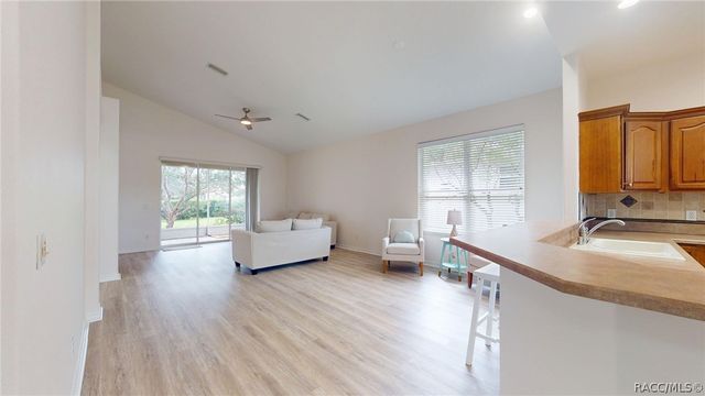 929 W Silver Meadow Loop, Hernando, FL 34442