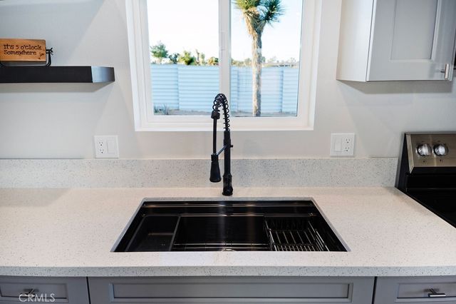 58774 Sun Mesa Dr, Yucca Valley, CA 92284