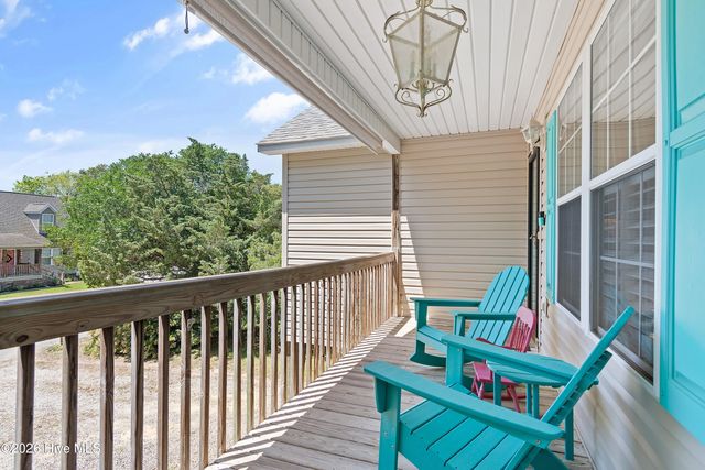108 SE 22nd Street, Oak Island, NC 28465