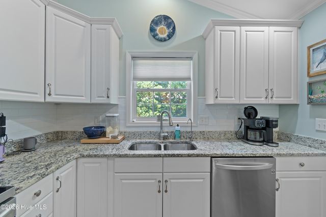 108 SE 22nd Street, Oak Island, NC 28465