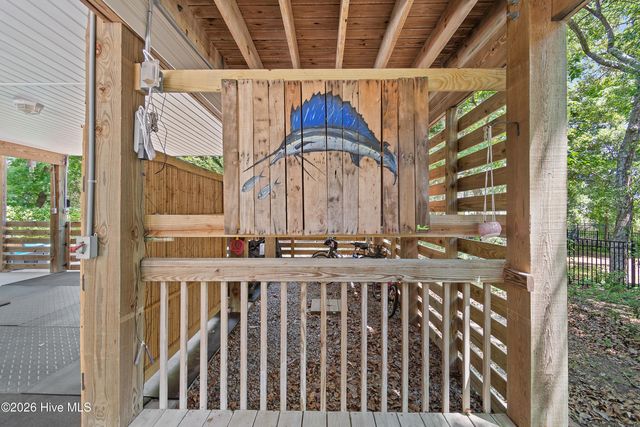 108 SE 22nd Street, Oak Island, NC 28465