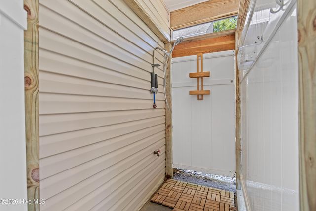 108 SE 22nd Street, Oak Island, NC 28465