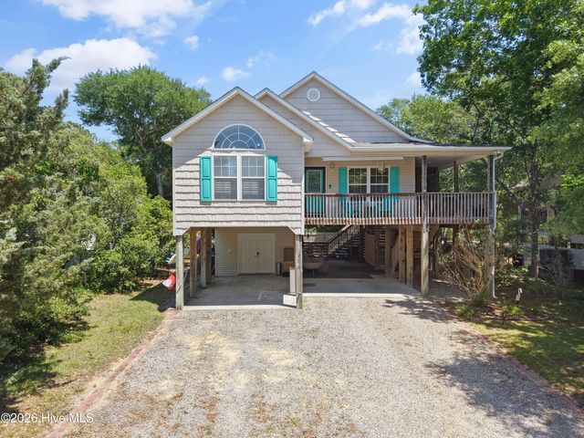 108 SE 22nd Street, Oak Island, NC 28465
