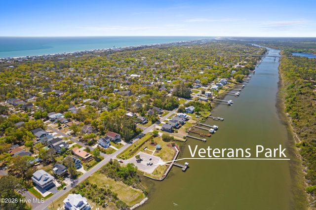 108 SE 22nd Street, Oak Island, NC 28465