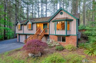 3525 SE Saint Mathews Court, Port Orchard, WA 98366