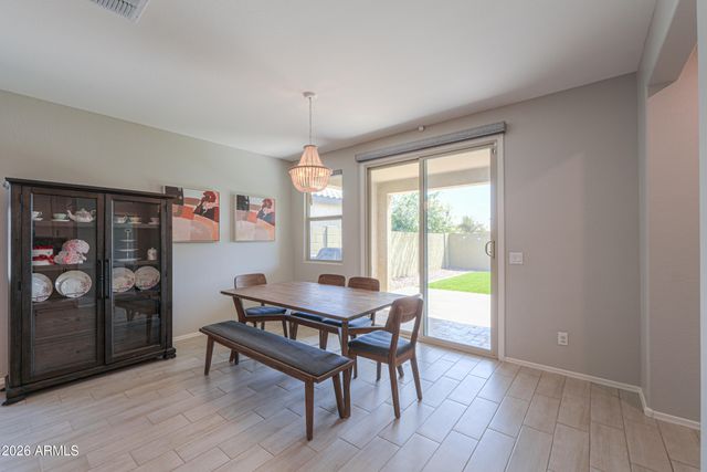 657 E BUCKINGHAM Avenue, Gilbert, AZ 85297