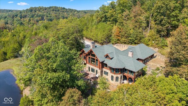7835 W Bellsville Pike, Nashville, IN 47448