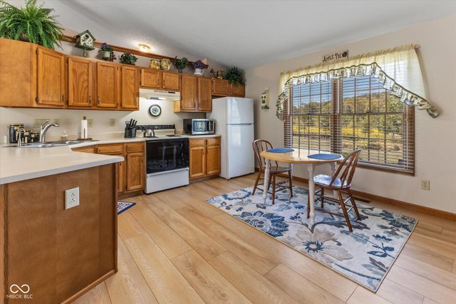 7835 W Bellsville Pike, Nashville, IN 47448