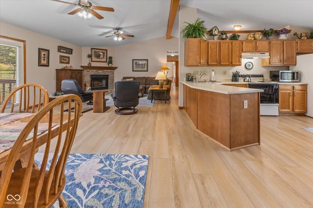 7835 W Bellsville Pike, Nashville, IN 47448