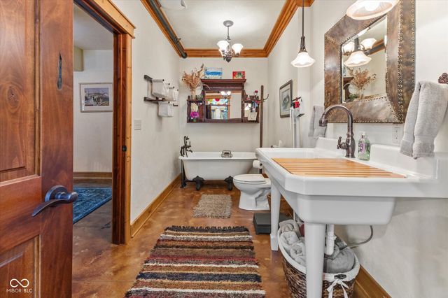 7835 W Bellsville Pike, Nashville, IN 47448