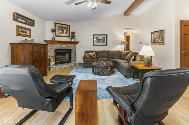 7835 W Bellsville Pike, Nashville, IN 47448