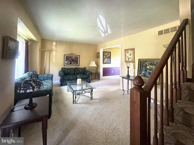 3 LINDEN WAY, Harleysville, PA 19438