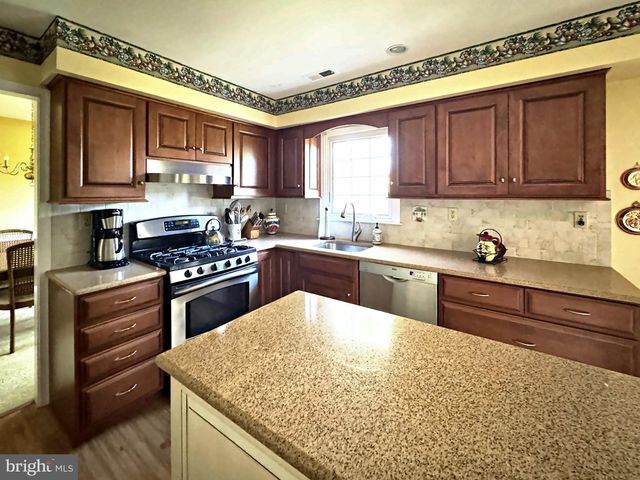 3 LINDEN WAY, Harleysville, PA 19438