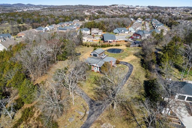 2084 Kidd Rd, Nolensville, TN 37135