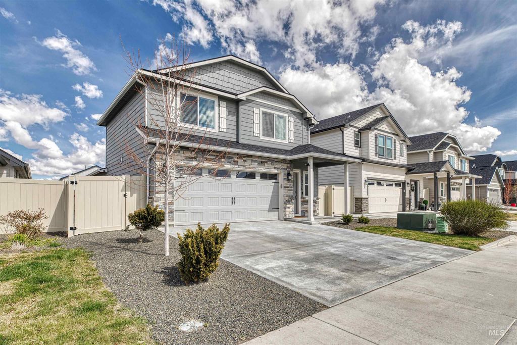 2074 E Tugela Falls St, Kuna, ID 83634