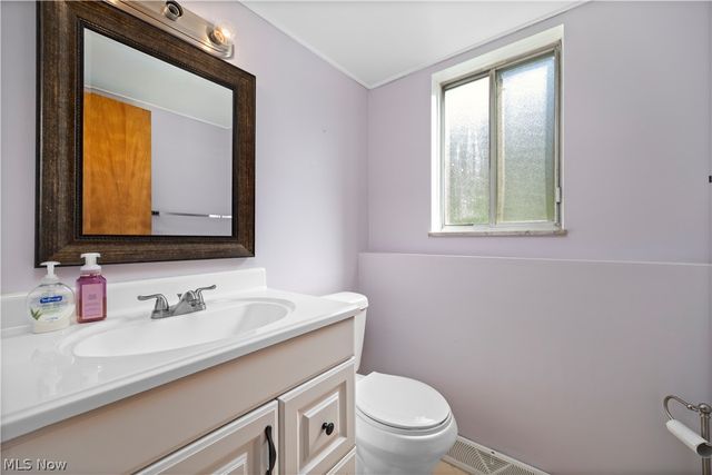 7653 Trenton Trail, Middleburg Heights, OH 44130
