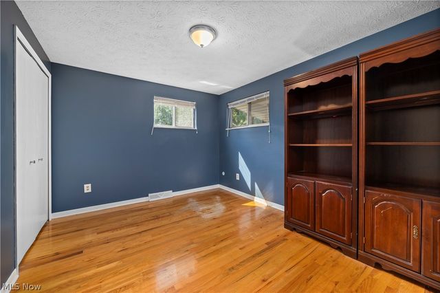 7653 Trenton Trail, Middleburg Heights, OH 44130