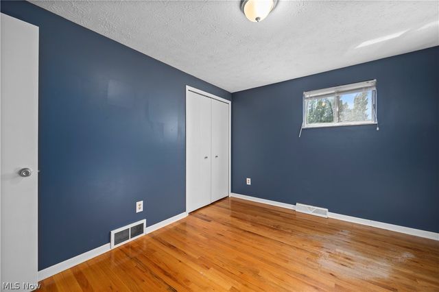 7653 Trenton Trail, Middleburg Heights, OH 44130