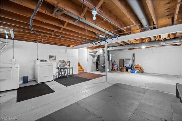 7653 Trenton Trail, Middleburg Heights, OH 44130