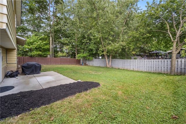 7653 Trenton Trail, Middleburg Heights, OH 44130
