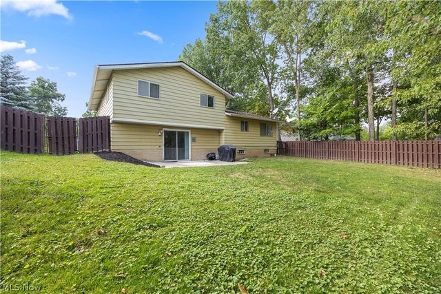 7653 Trenton Trail, Middleburg Heights, OH 44130