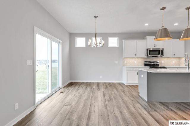 4518 S 215th Avenue, Elkhorn, NE 68022