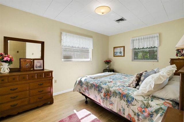 2354 LAKEVIEW DRIVE, Haines City, FL 33844