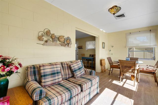 2354 LAKEVIEW DRIVE, Haines City, FL 33844