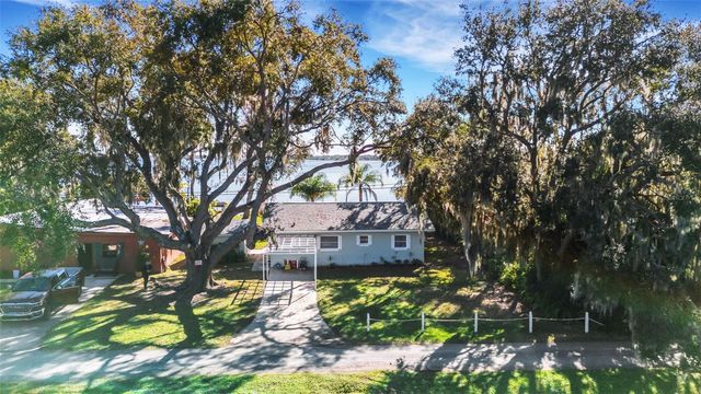 2354 LAKEVIEW DRIVE, Haines City, FL 33844