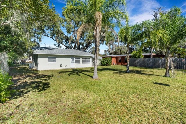 2354 LAKEVIEW DRIVE, Haines City, FL 33844