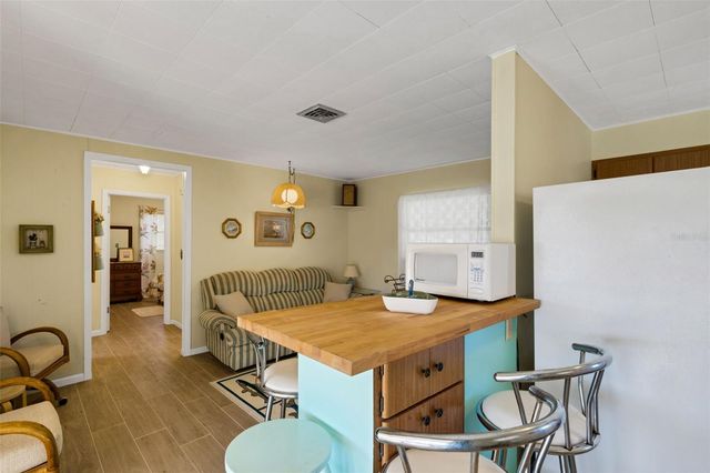 2354 LAKEVIEW DRIVE, Haines City, FL 33844