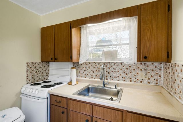 2354 LAKEVIEW DRIVE, Haines City, FL 33844