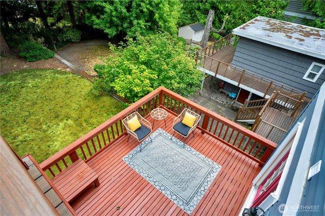 1528 NE 97th St, Seattle, WA 98115