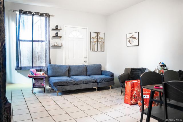 279 S Broadway, Yonkers, NY 10705