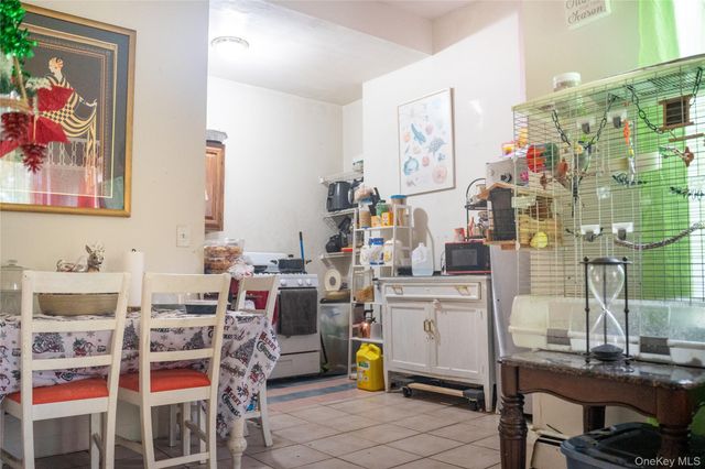 279 S Broadway, Yonkers, NY 10705