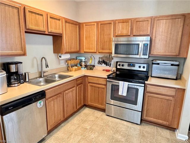 418 Teton CIR, Suffolk, VA 23435