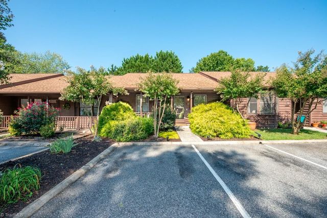 397 James Court, High Point, NC 27265