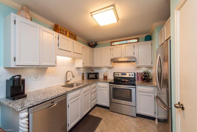 397 James Court, High Point, NC 27265