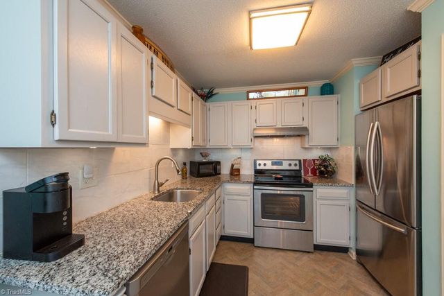 397 James Court, High Point, NC 27265