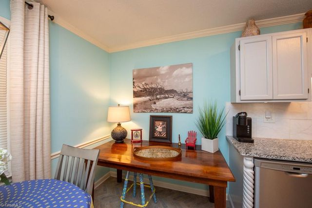 397 James Court, High Point, NC 27265